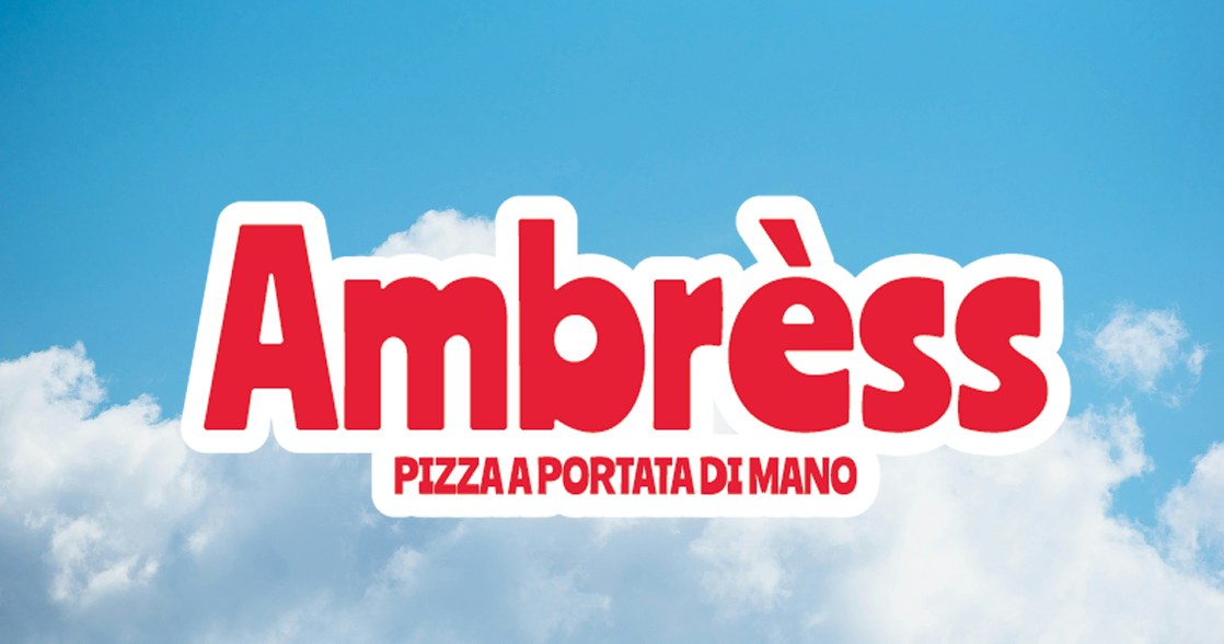 Logo Ambrèss, pizza a portata di mano, in rosso con contorno bianco su cielo azzurro